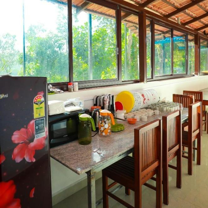 River View Guest House Мадикери Экстерьер фото