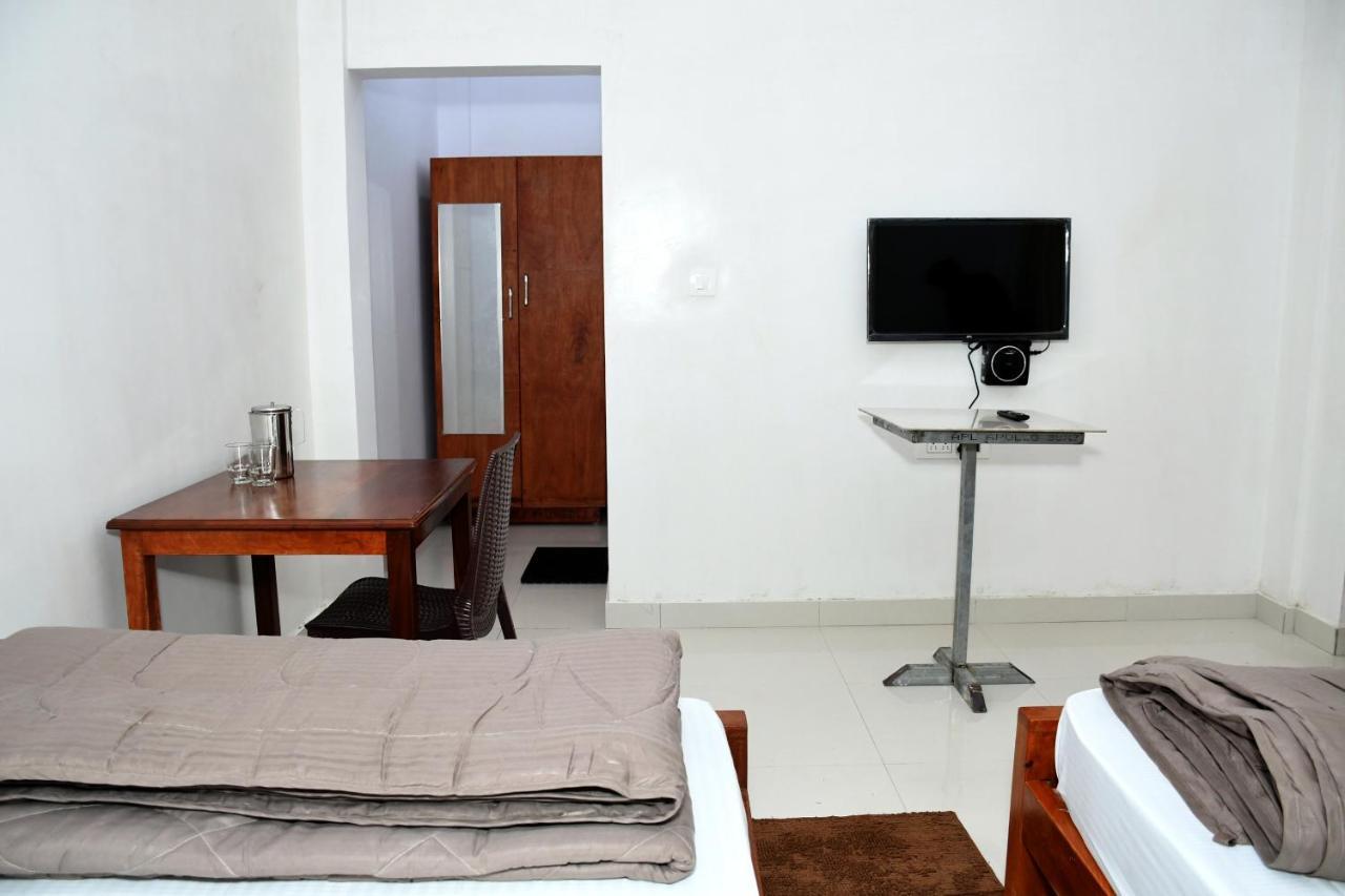 River View Guest House Мадикери Экстерьер фото