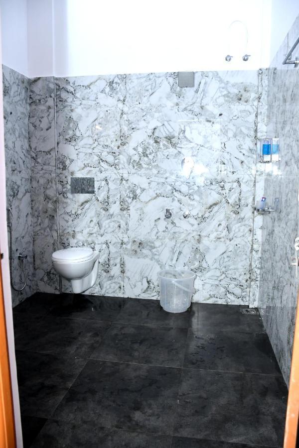 River View Guest House Мадикери Экстерьер фото